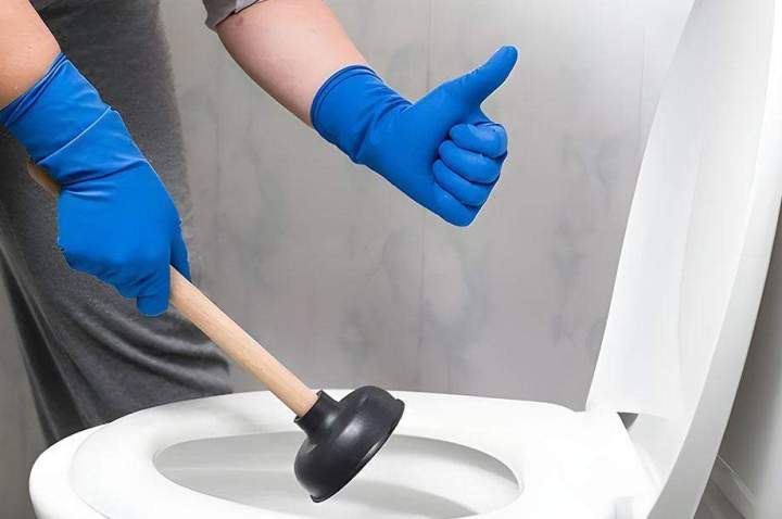 Quand contacter un professionnel pour un drain qui refoule ? Montréal